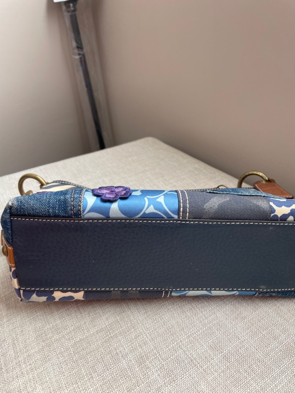 Small Coach bag with patchwork design - Picture 6 of 12